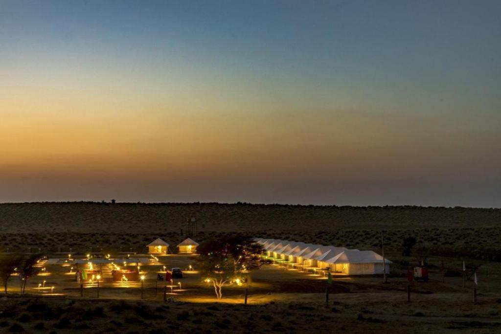 Golden Sandstone Hotel Desert Safari Camp Jaisalmer Extérieur photo